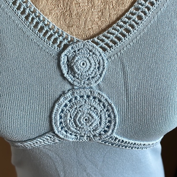 LOFT Blue Sleeveless Sweater - Picture 2 of 3